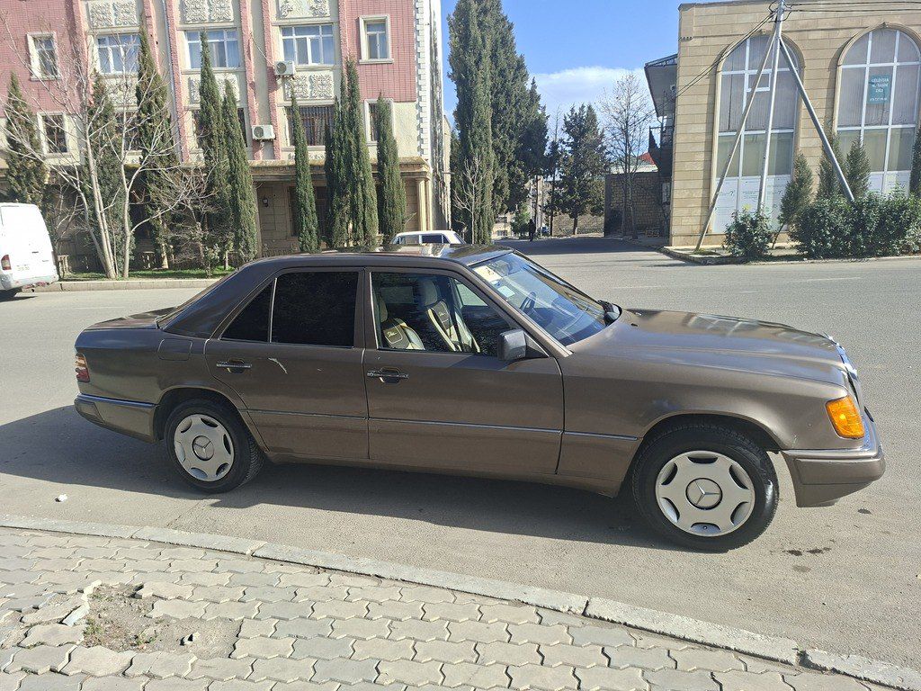 Mercedes 200 D, 2.0 L, 1990 il, 300 000 km 99-SM-531 — Avtomobillər, Gəncə (4)