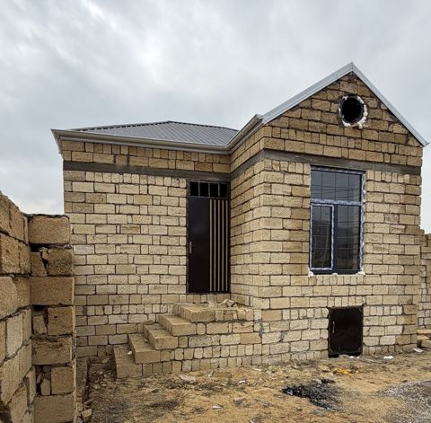 Satılır 2 otaqlı həyət evi/bağ evi 56 m² — Bakı