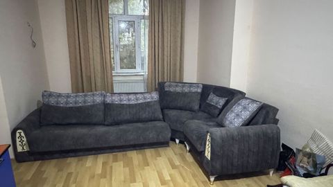 Künc divan dəsti 2 nin 3ə açılır,bazalı– tünd boz rəng, yumşaq — Qobu