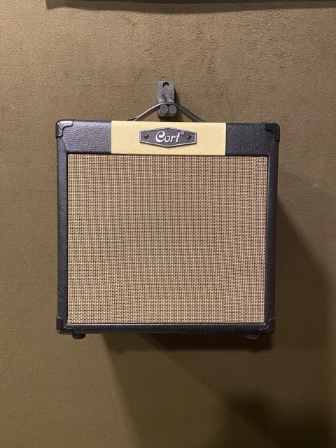 Cort CM15R BK EU gitara amfi — Bakı