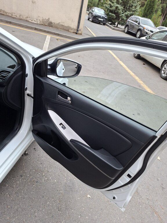 Hyundai Accent, 1.4 L, 2017 il, 183 645 km — Avtomobillər, Bakı (11)