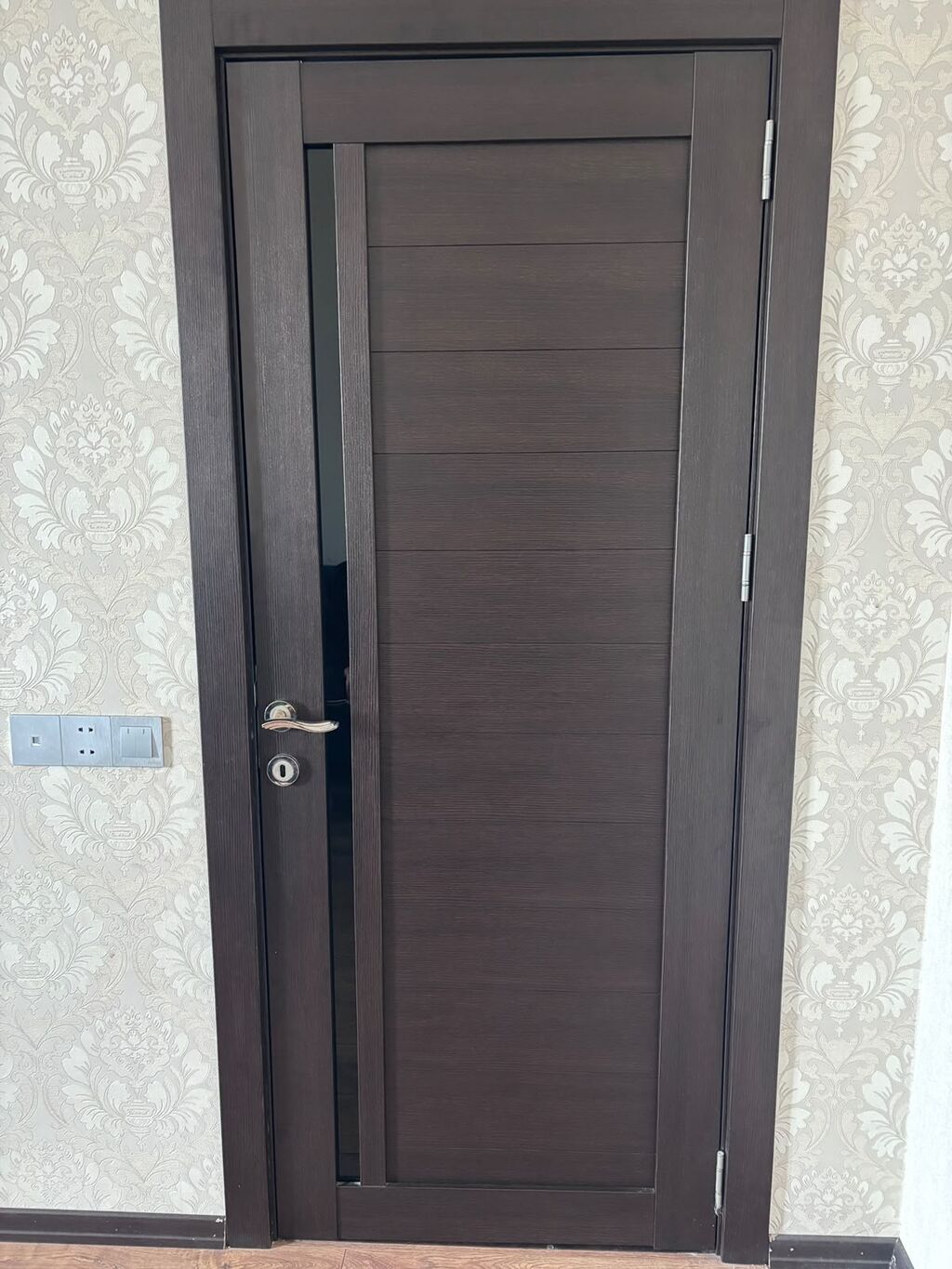 Qapi 4eded 3u200/80sm 1i200/70sm 75azn biri Sumqayit 1412 leliDaxili — Pəncərələr, qapılar, balkonlar, Digah
