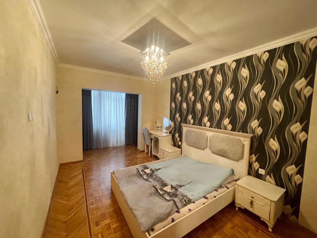 Satılır 4 otaqlı köhnə tikili 110 m² — Mənzil, Bakı (8)