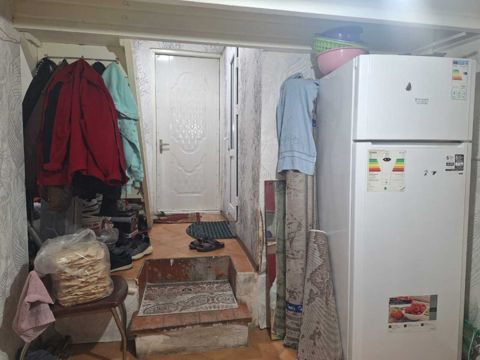 Satılır 2 otaqlı köhnə tikili 62 m² — Bakı