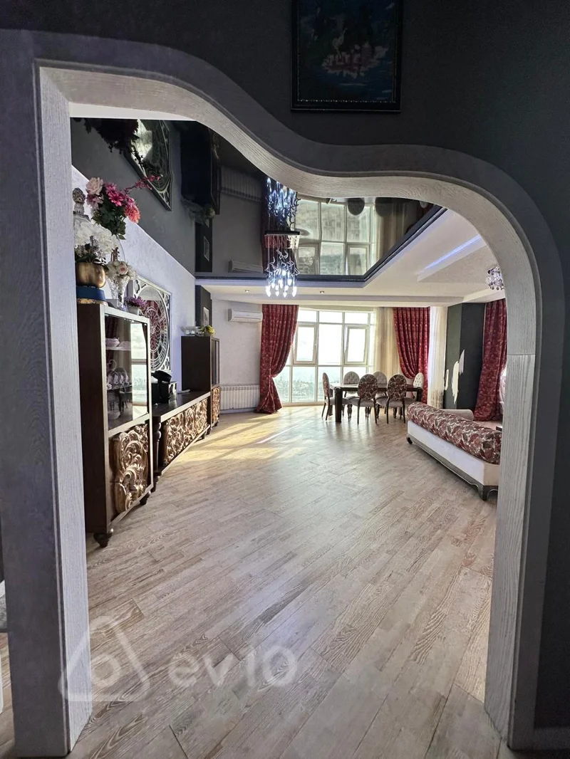 4 otaqlı mənzil, 250 m², nizami gencevi — kirayə — Mənzil, Bakı (12)