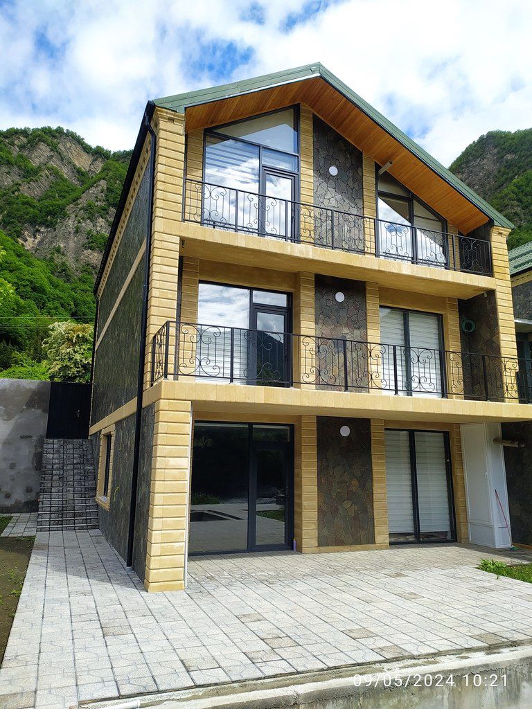 Villa, Qax r — Ev, villa, Qax (2)