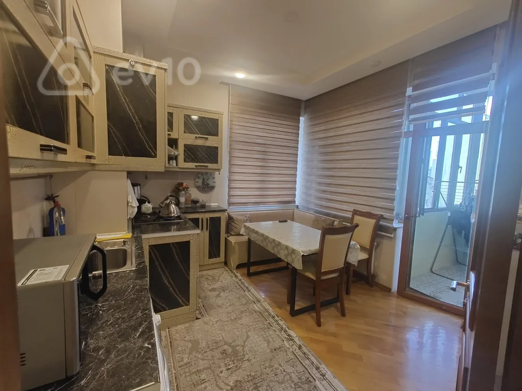 3 otaqlı mənzil, 90 m², I.B.Qutqaşınlı küç — Bakı