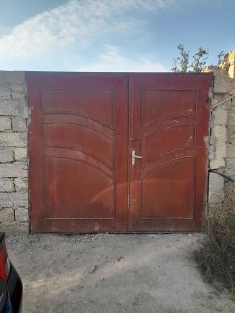 Qaraj qapisi 230/200sm 150azn Ziğ qum adasi 8000 leli — Vasitəçi Nərgiz — Pencereler, kapılar, balkonlar