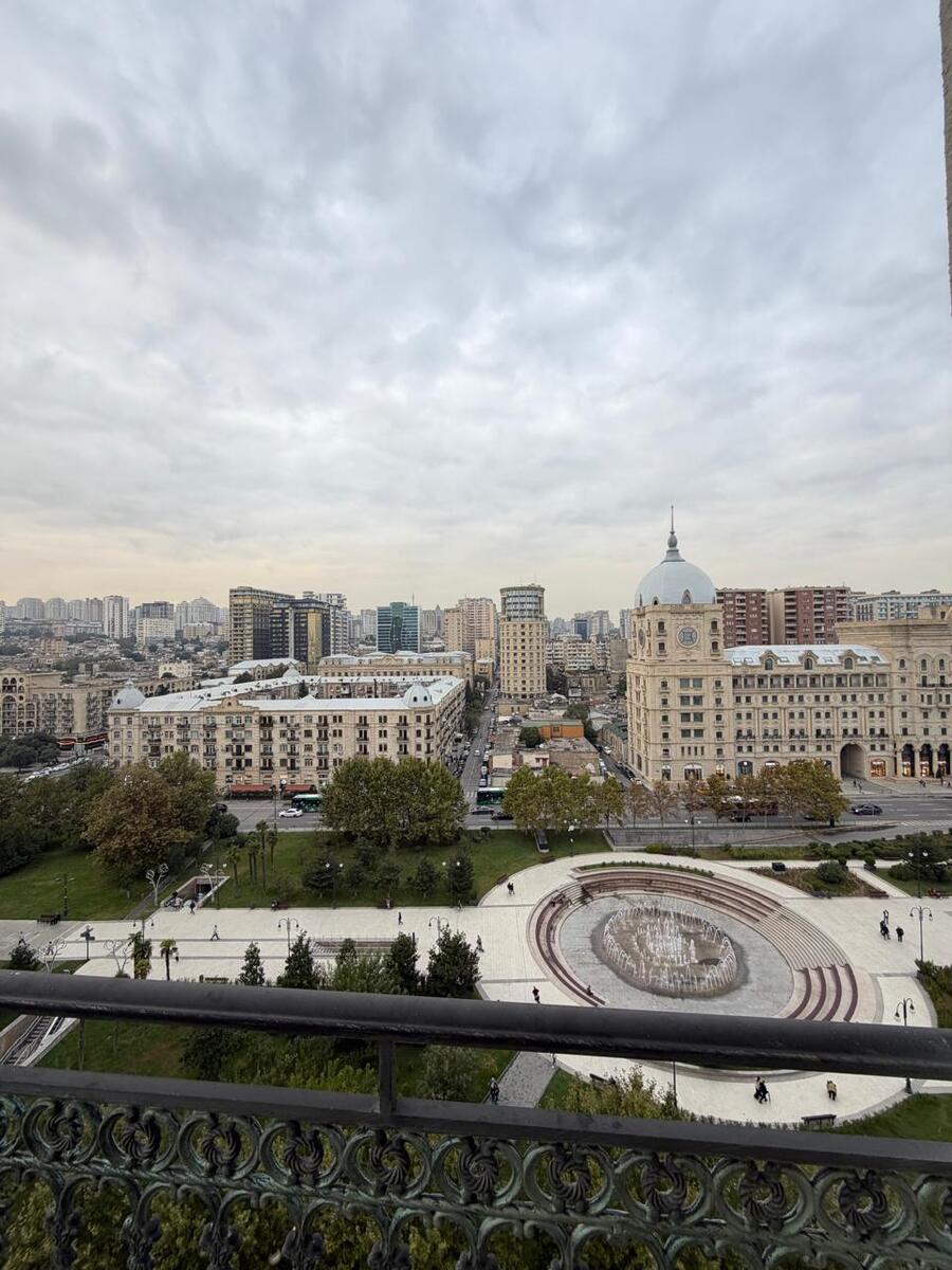 Satılır 4 otaqlı yeni tikili 246 m² — Mənzil, Bakı (11)