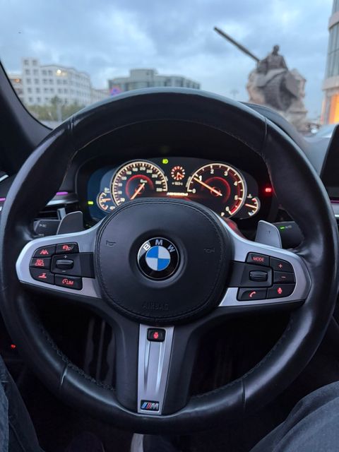 BMW G30 M sükanı — Bakı