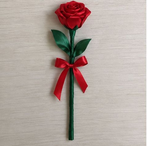 Ünvandan götürmək Göyçay şəhəri 6 nömrəli məktəbin yanı paltar — 2 ₼ · Göyçay · Vaazalar, kreslolar, süni çiçəklər Ünvandan götürmək Göyçay şəhəri 6 nömrəli məktəbin yanı paltar — Göyçay