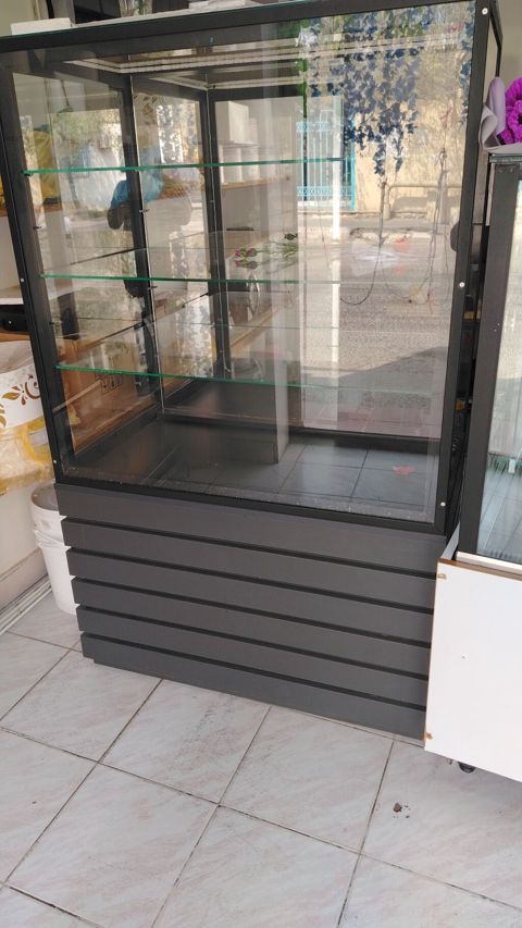 Şüşəli dolab vitrini, İşlənmiş — 9 990 097 ₼ · Sanqaçal · Vitrini Şüşəli dolab vitrini, İşlənmiş — Sanqaçal
