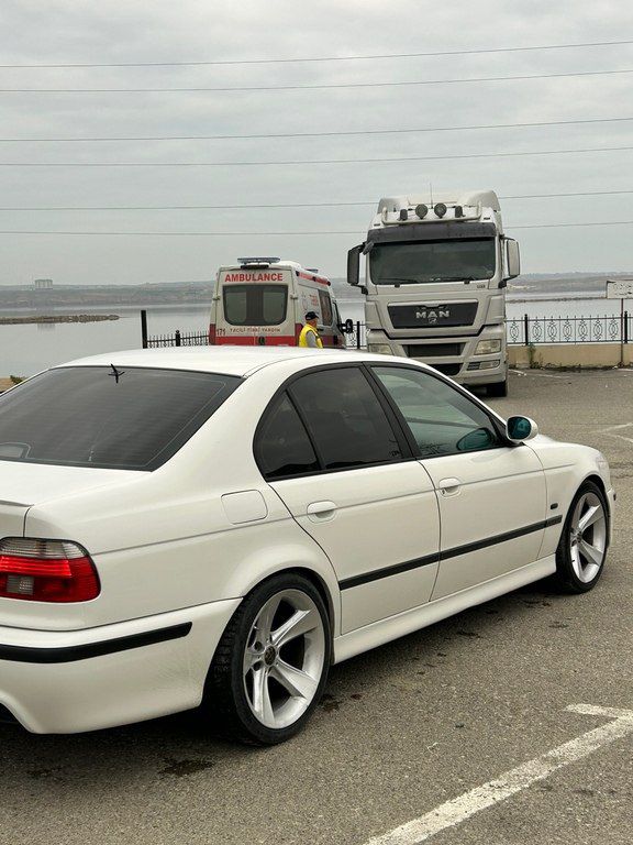 BMW 530, 3.0 L, 2001 il, 387 339 km 10-SY-217 — Avtomobillər, Bakı (3)