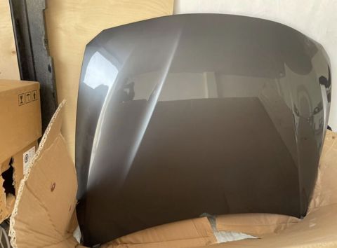 Avtomobil kapotu f30 ustunden çixib - Material: metal - Rəng: tünd — Gəncə