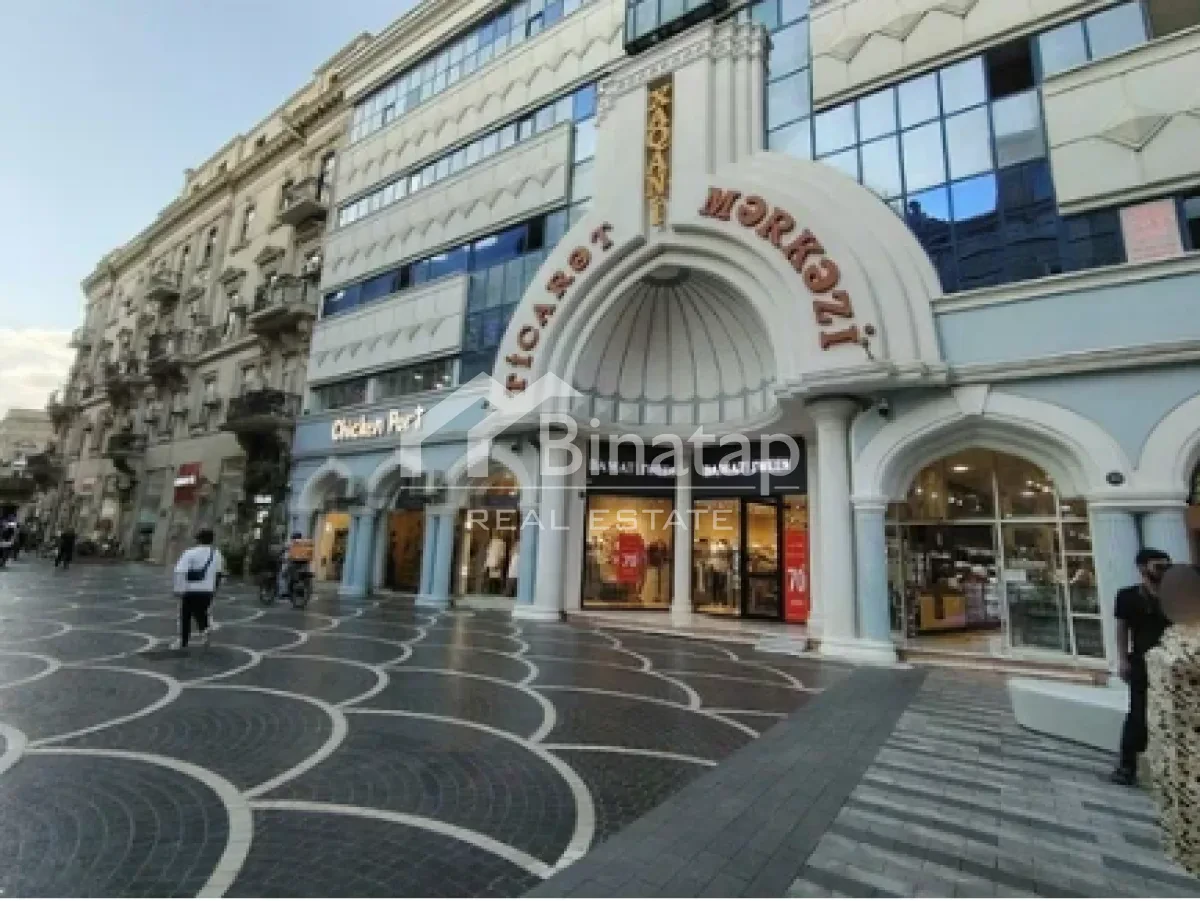 Satılır 2 otaqlı köhnə tikili 110 m², Sahil metrosu, Səbail rayonu — Bakı