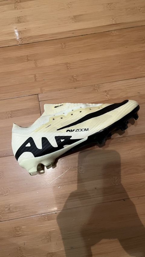 Butslar Nike, Ölçü: 40, İşlənmiş — Xırdalan