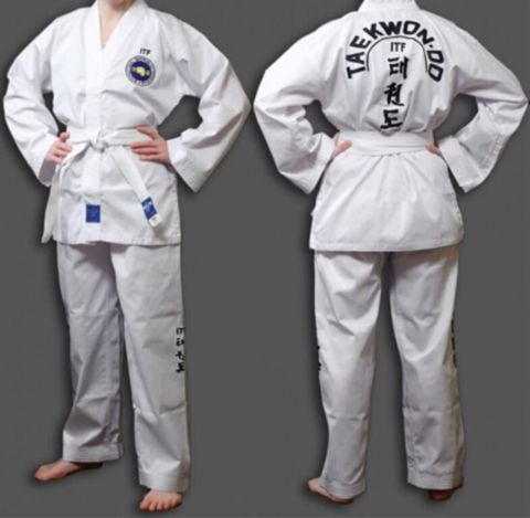 Taekvondo geyimi — 20 ₼ · Ağsu · Uşaq geyimi Taekvondo geyimi — Ağsu