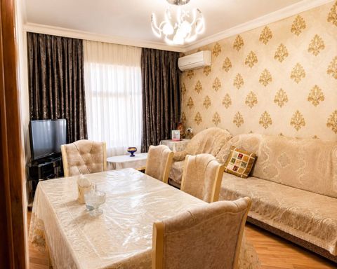 Satılır 3 otaqlı köhnə tikili 85 m² — Bakı