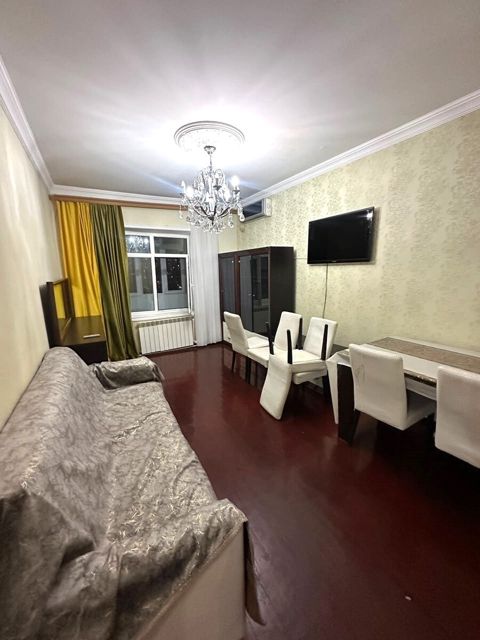 İcarəyə verilir 3 otaqlı köhnə tikili 150 m² — Bakı