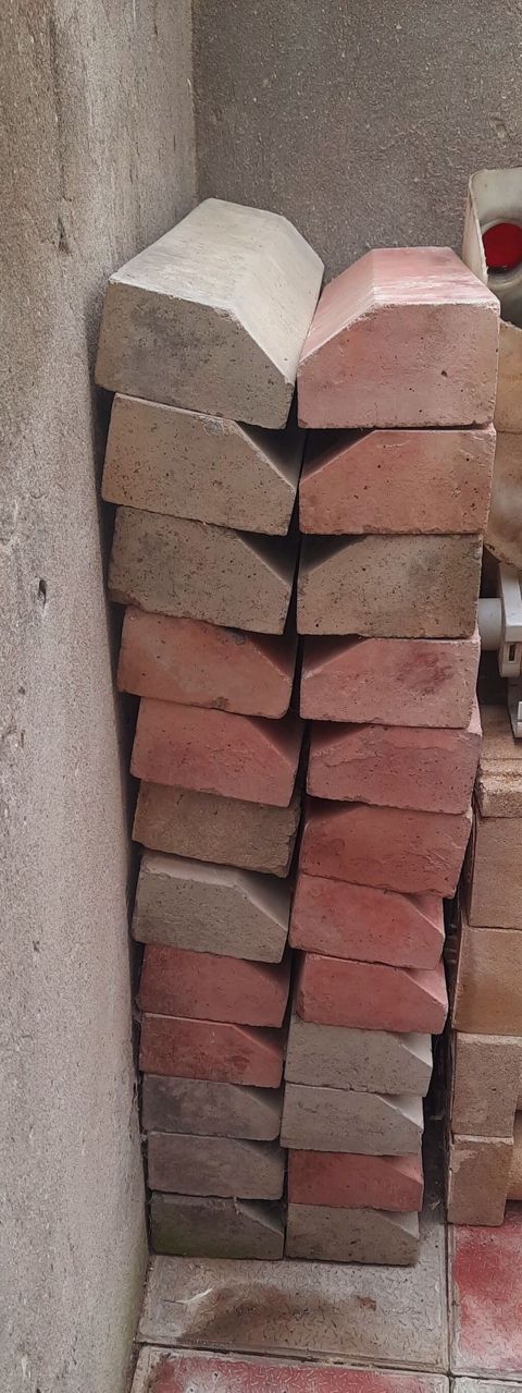 Beton bordür daşları – dekorativ kənar daşları - Material: yüksək — 1 ₼ · Digah · Beton Beton bordür daşları – dekorativ kənar daşları - Material: yüksək — Digah