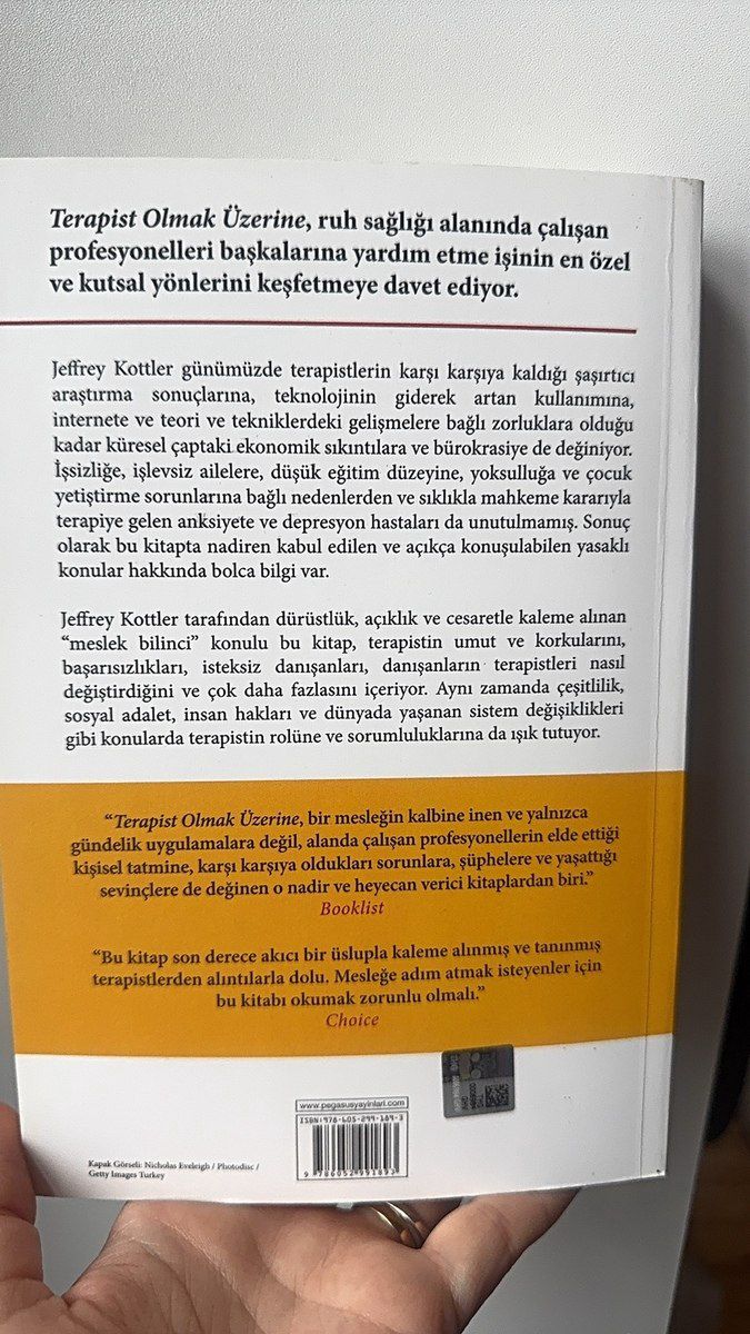 Kitab Terapist olmak uzerine — Kitablar və jurnallar, Bakı (2)