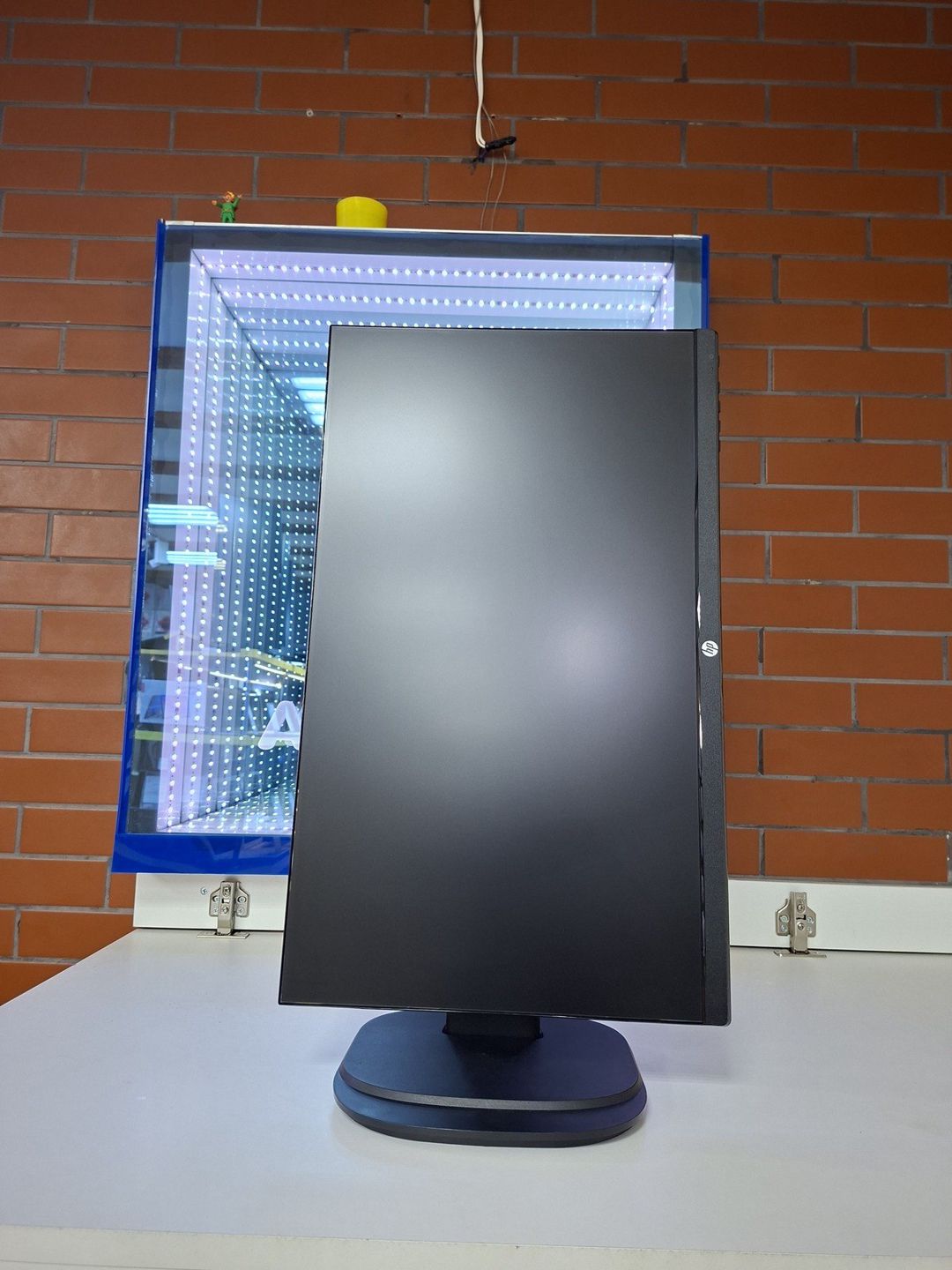 Monitor HP P24v — Kompüterlər və noutbuklar, Bakı (2)