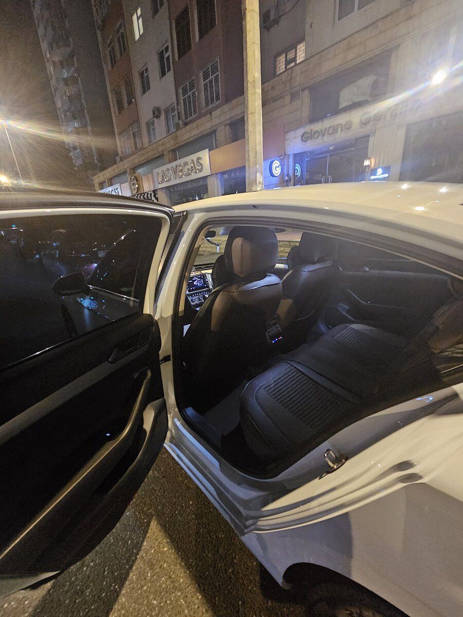 Volkswagen Passat, 2018 il 90-GM-011 — Avtomobillər, Bakı (11)