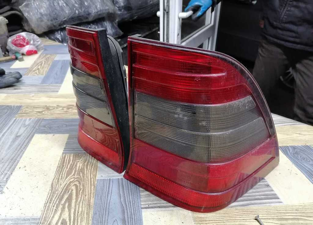 Arxa stop işığı Mercedes C-klass — Bakı