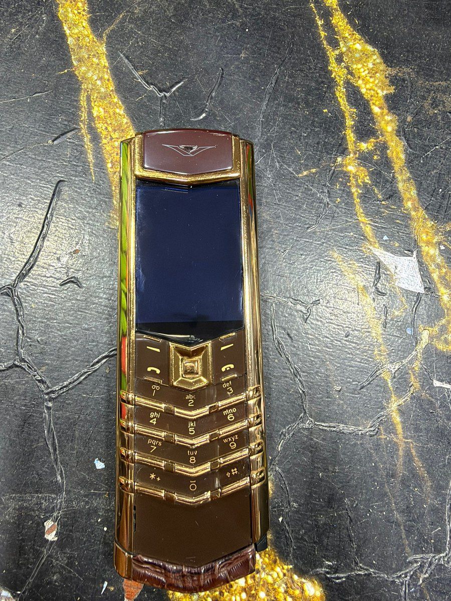 Vertu Signature S Design Deco Red Gold Red Sapphires 4GB — Smartfonlar, Bakı (3)