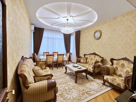 Satılır 3 otaqlı yeni tikili 90 m² — Bakı