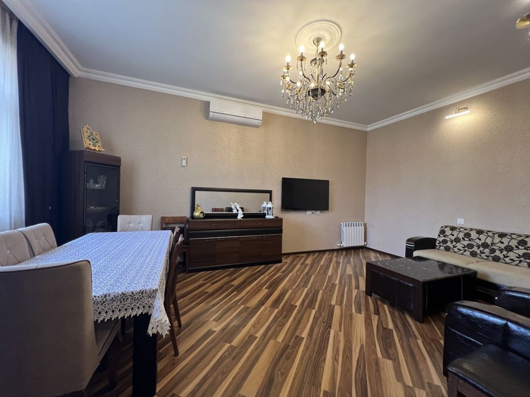 Satılır 4 otaqlı həyət evi/bağ evi 160 m² — Ev, villa, Bakı (4)