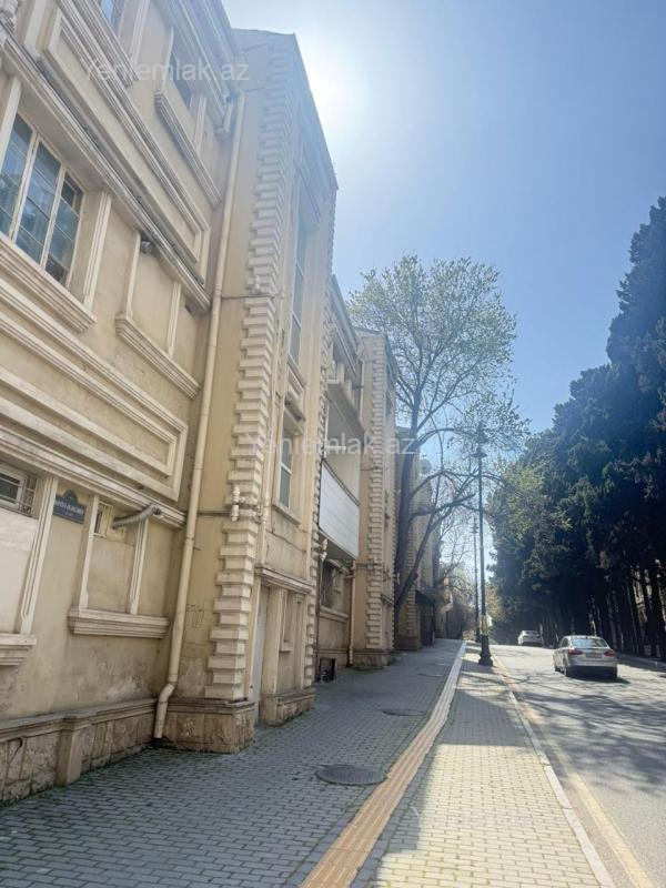Satılır 1 otaqlı Bina evi menzil (Köhnə tikili), 35 m², Nəsimi rayonu — Mənzil, Bakı (4)