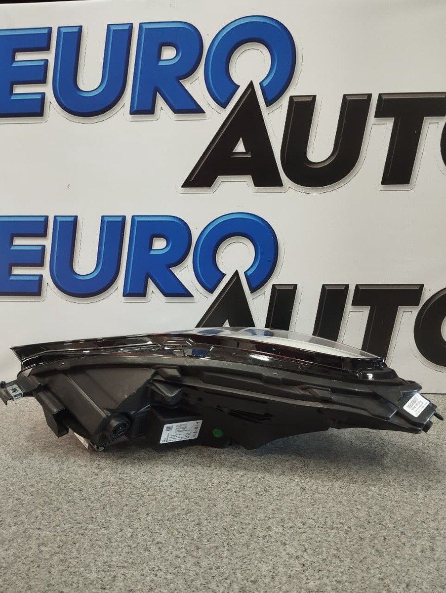Tesla Model Y farası — Ehtiyat hissələri və aksesuarlar, Bakı (3)