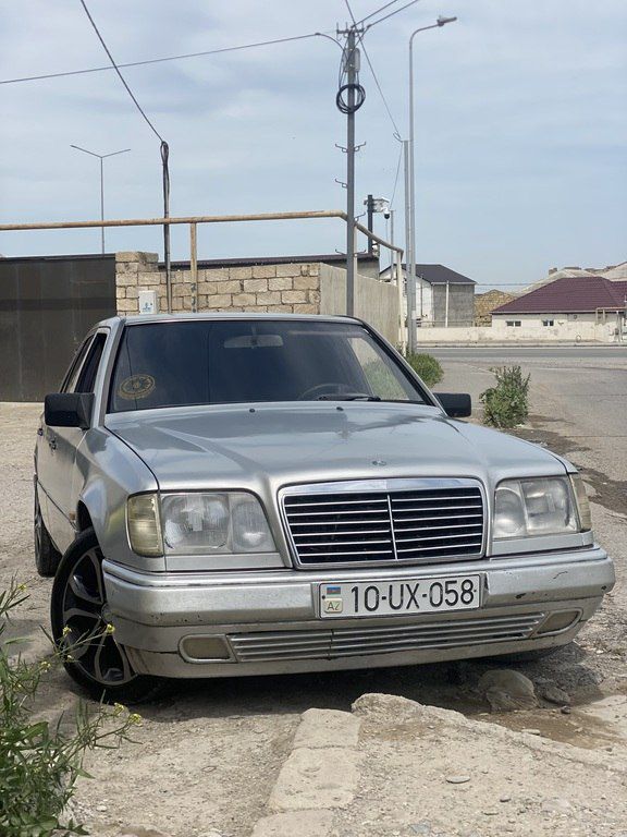 Mercedes 200 D, 2.0 L, 1993 il, 500 000 km 10-UX-058 — Avtomobillər, Bakı (4)