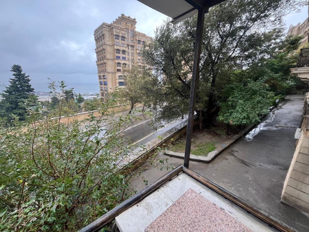 Satılır 2 otaqlı köhnə tikili 55 m² — Mənzil, Bakı (10)