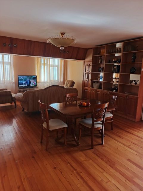 Satılır 3 otaqlı köhnə tikili 70 m² — Bakı