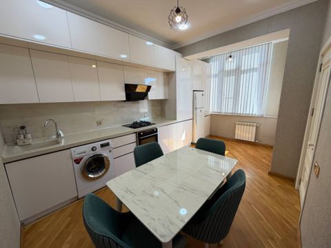 İcarəyə verilir 2 otaqlı yeni tikili 72 m² — Bakı