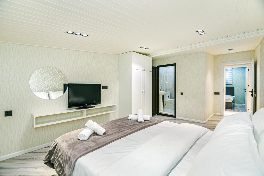 İcarəyə verilir 3 otaqlı köhnə tikili 150 m² — Mənzil, Bakı (9)
