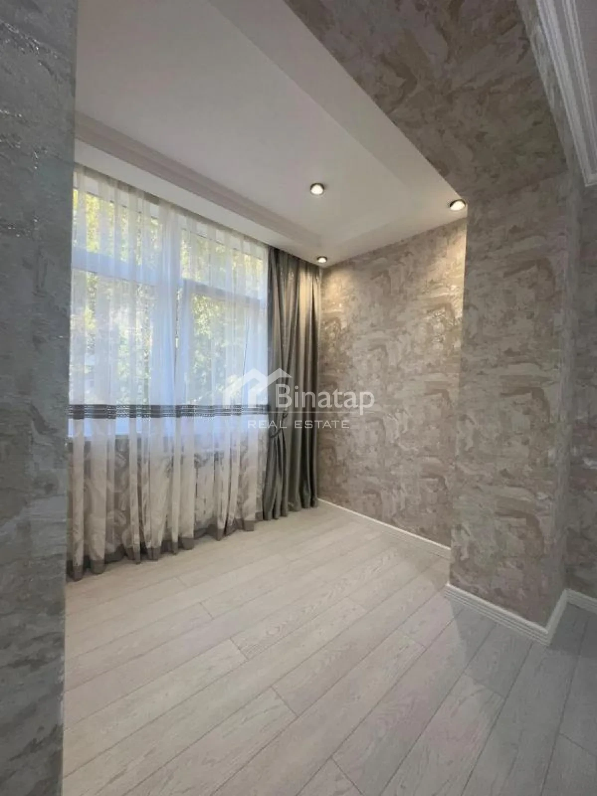 Satılır 3 otaqlı köhnə tikili 82 m², Gənclik metrosu, Nərimanov rayonu — Mənzil, Bakı (5)