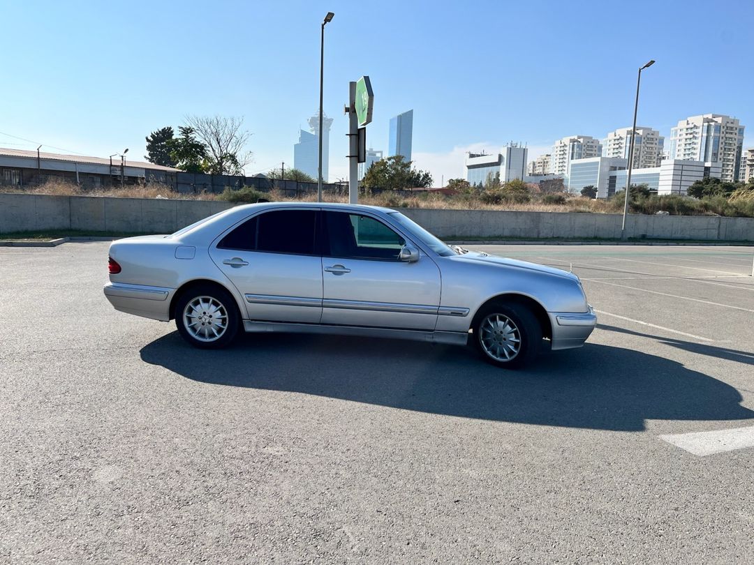 Mercedes E 220, 2000 il — Avtomobillər, Bakı (2)