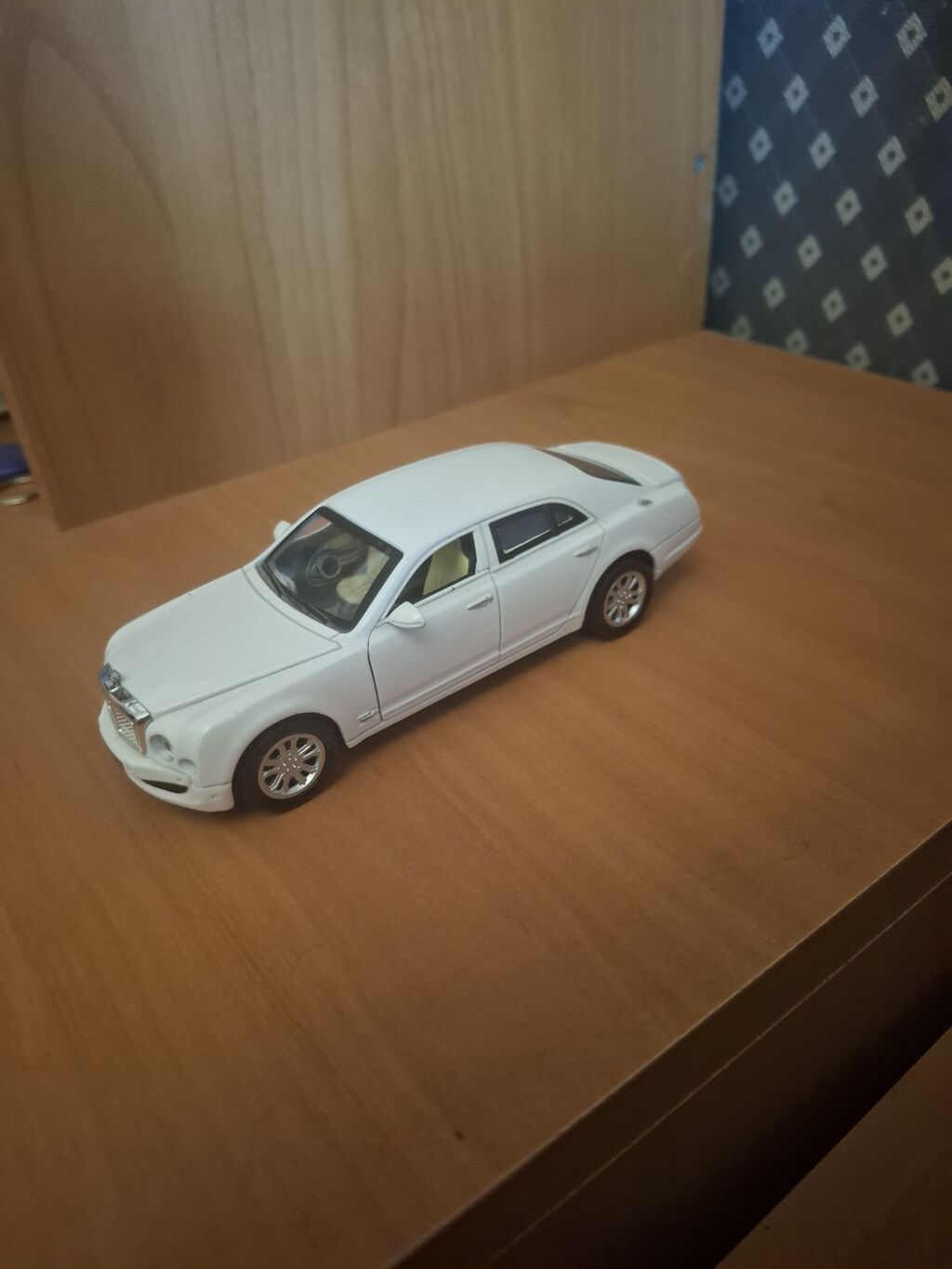Bentley Mulsanne miniatür model avtomobil - Miqyas: təxmini 1:24 — Modellar, Bakı (2)