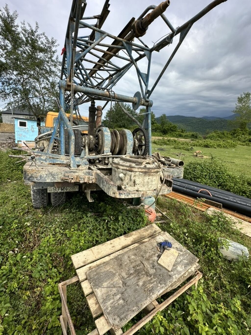 Sahə qazma işləri üçün mobil qazma qurğusu – yük maşını üzərində — Konveyer və transportyorlar, Digah (4)