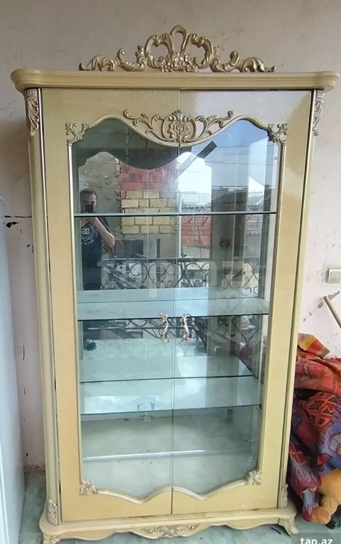 Şüşəli dolab vitrini, İşlənmiş, Ünvandan götürmə — 40 ₼ · Bakı · Vitrini Şüşəli dolab vitrini, İşlənmiş, Ünvandan götürmə — Bakı
