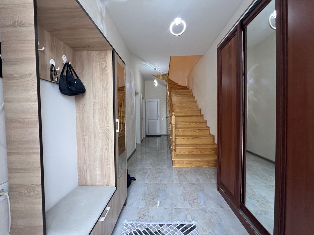 Satılır 4 otaqlı həyət evi/bağ evi 160 m² — Ev, villa, Bakı (2)