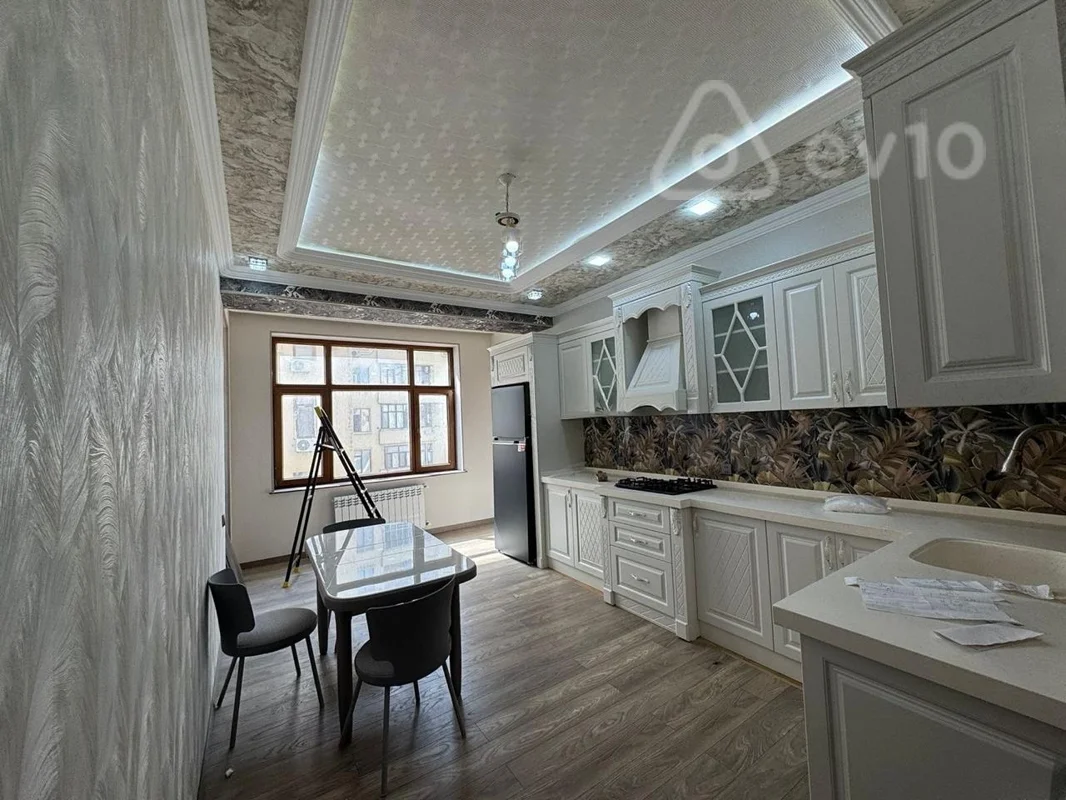 3 otaqlı mənzil, 135 m², Hənifə Ələsgərova — kirayə — Mənzil, Bakı (2)