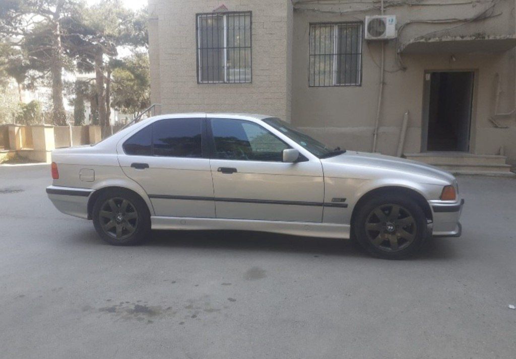 BMW 318, 1.8 L, 1998 il, 327 000 km — Avtomobillər, Bakı (2)