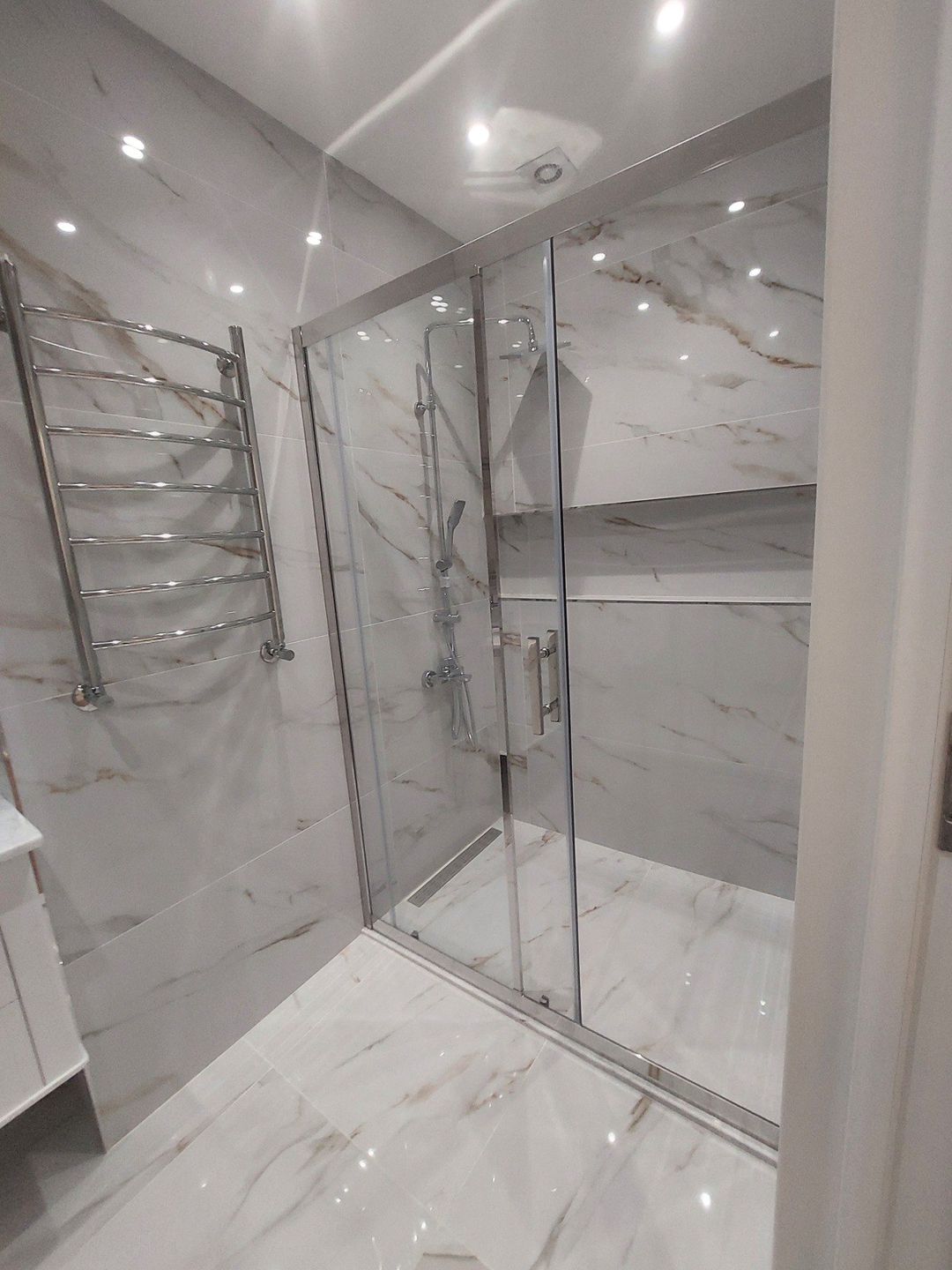 İcarəyə verilir 4 otaqlı yeni tikili 200 m² — Mənzil, Bakı (11)