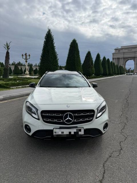 Mercedes GLA 250, 2.0 L, 2017 il, 190 000 km — Bakı
