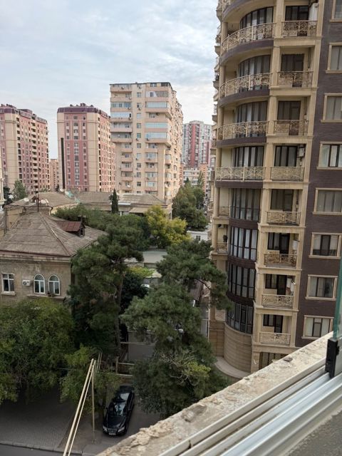 Satılır 3 otaqlı yeni tikili 112 m² — Bakı