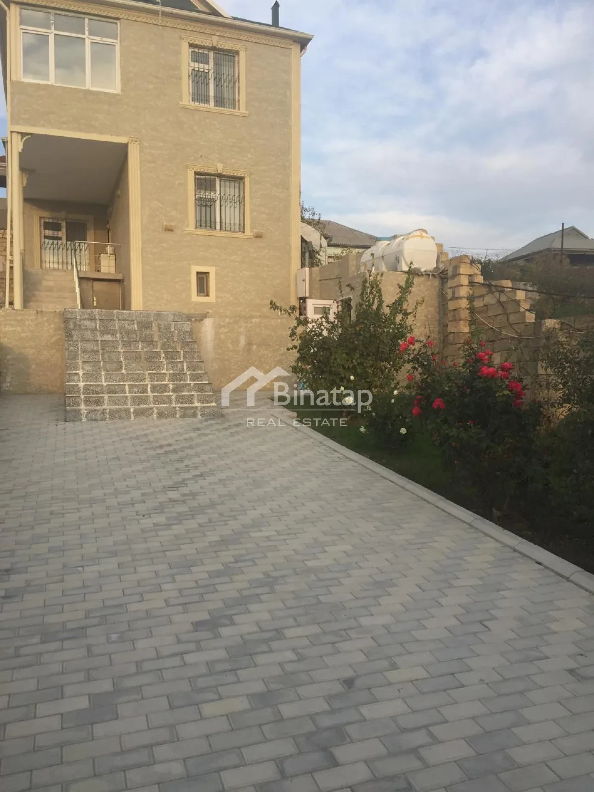 Satılır 4 otaqlı həyət evi / bağ evi 170 m², Avtovağzal metrosu, Abşeron rayonu — Bakı